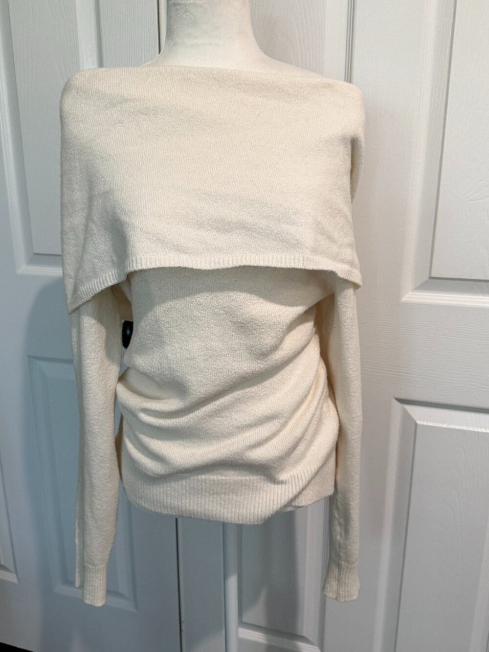 BCBG MaxAzria Super Soft Cream Off Shoulder Sweater Top Size Large